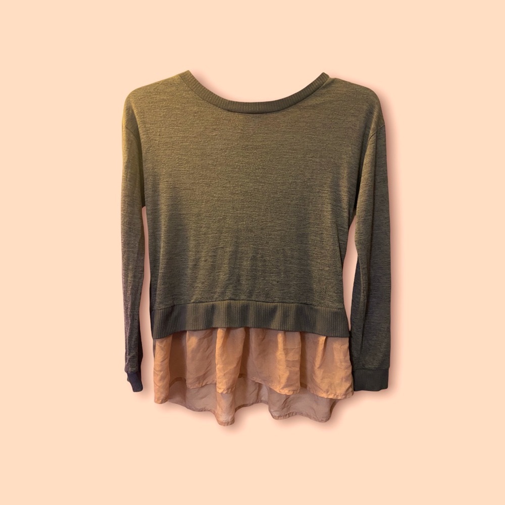 Good condition. Very cute dressed up or down. The buttons go on the back.